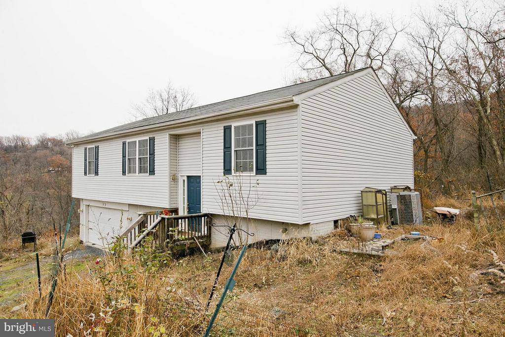 78 Devils River Road, Linden, VA 22642