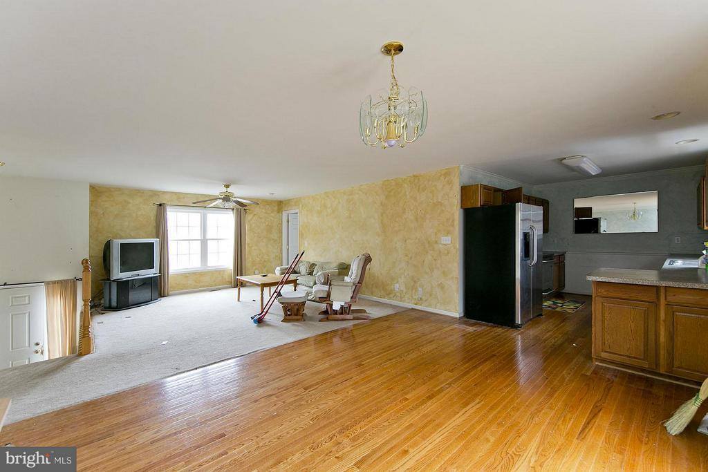 78 Devils River Road, Linden, VA 22642