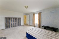 78 Devils River Road, Linden, VA 22642