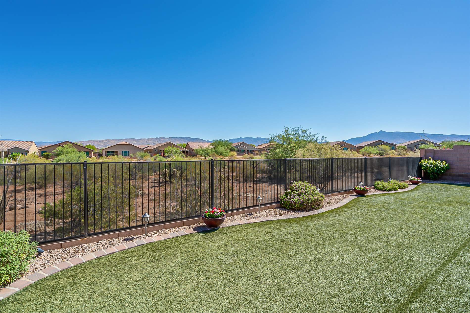 13999 E. Barouche Drive, Vail, AZ 85641