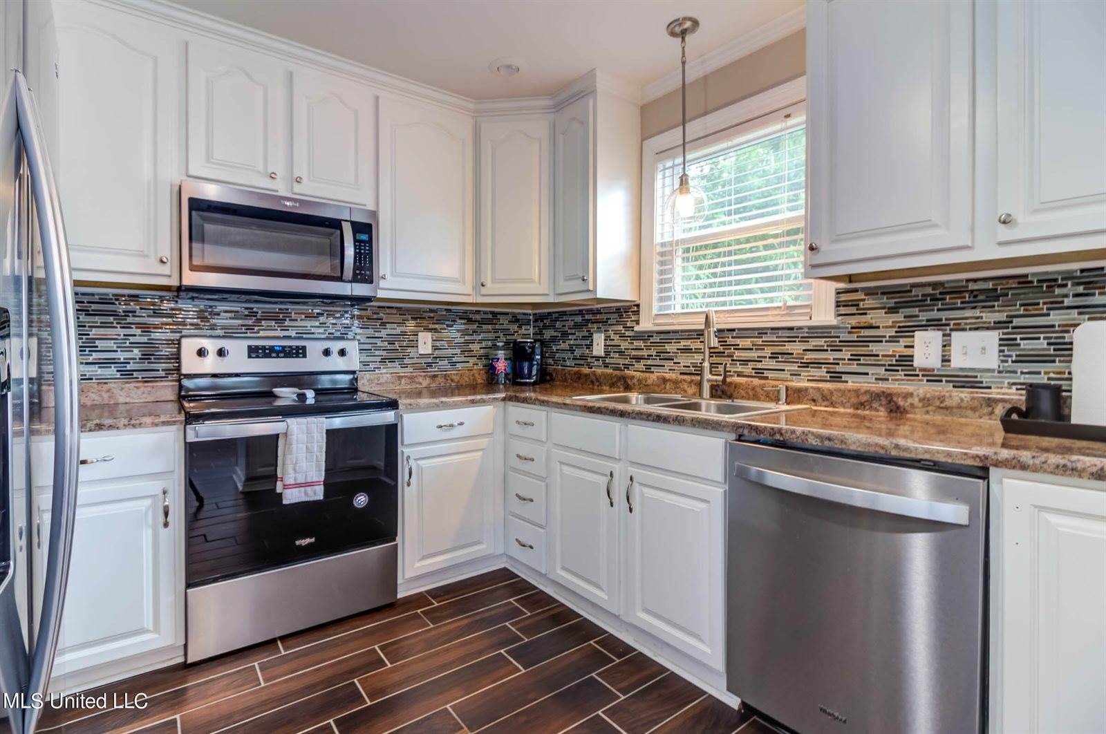 102 S Girard Avenue, Long Beach, MS 39560