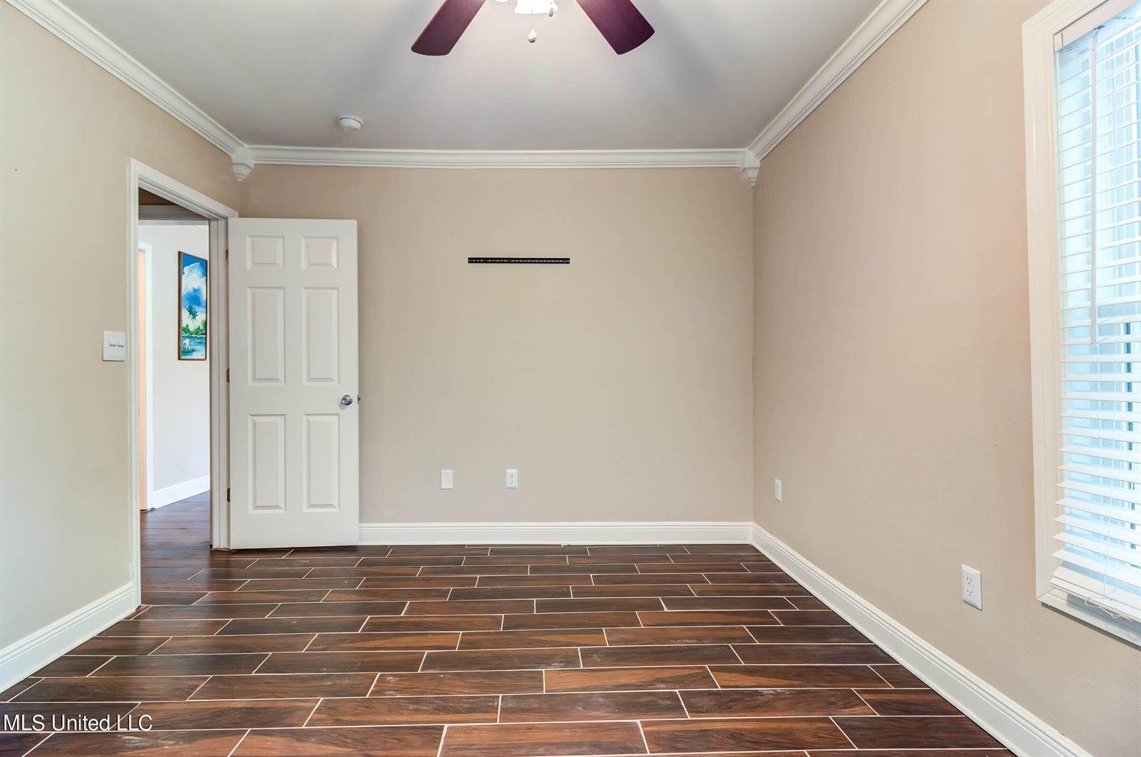 102 S Girard Avenue, Long Beach, MS 39560