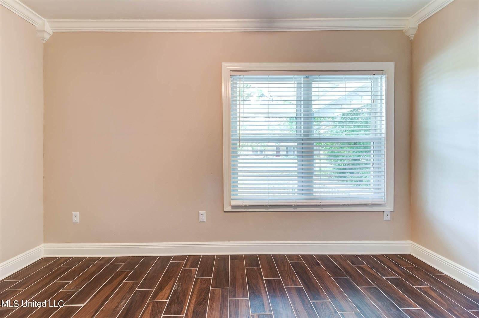 102 S Girard Avenue, Long Beach, MS 39560