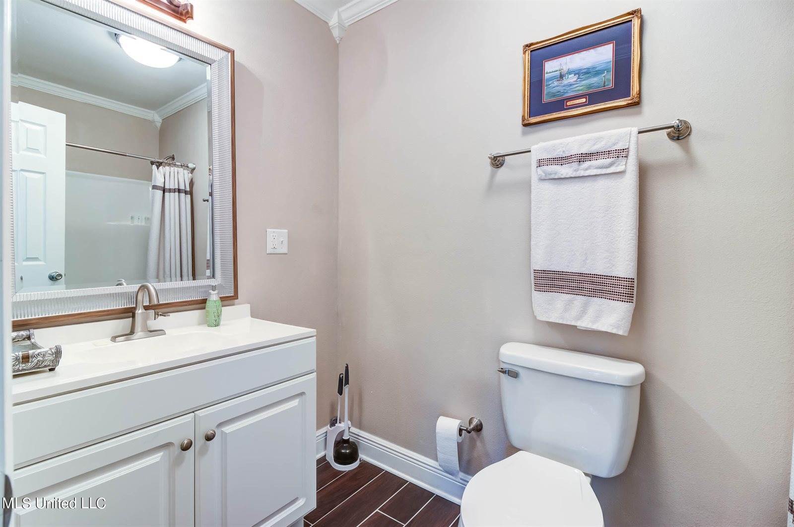 102 S Girard Avenue, Long Beach, MS 39560