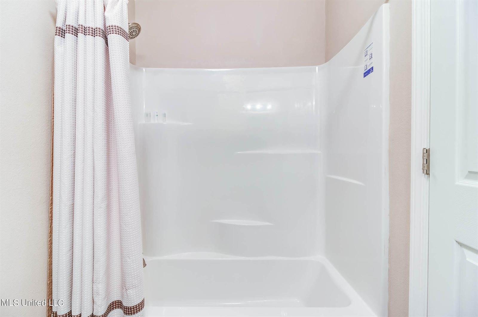 102 S Girard Avenue, Long Beach, MS 39560