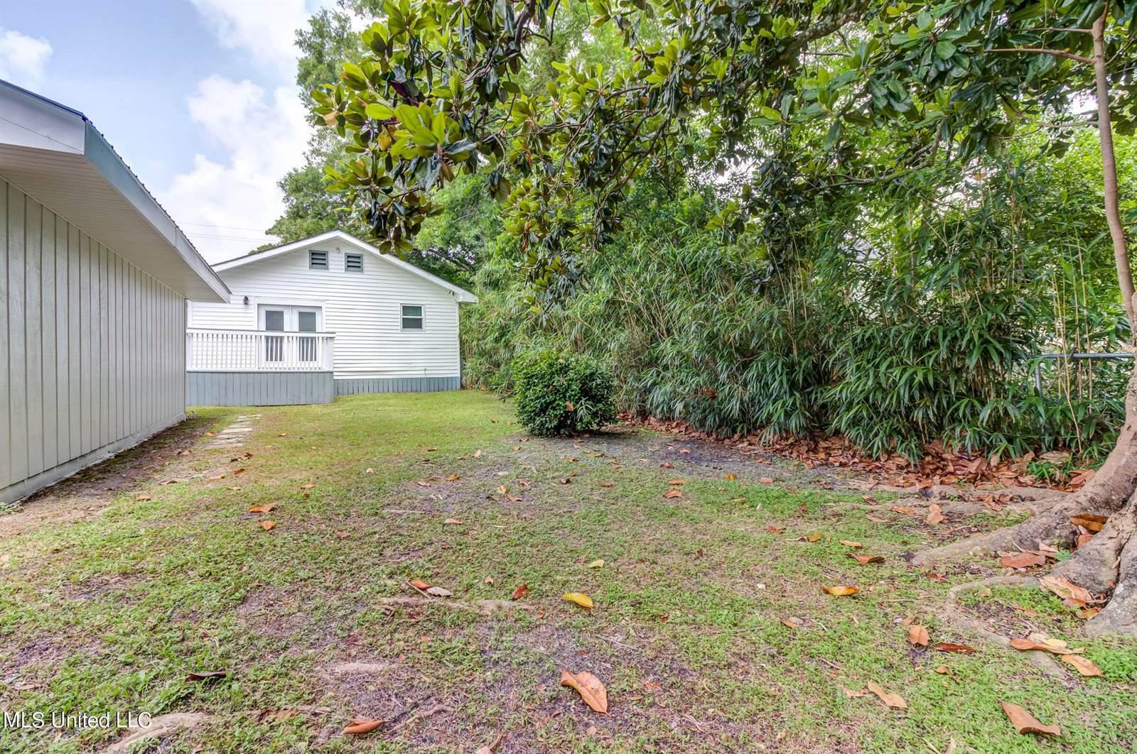 102 S Girard Avenue, Long Beach, MS 39560