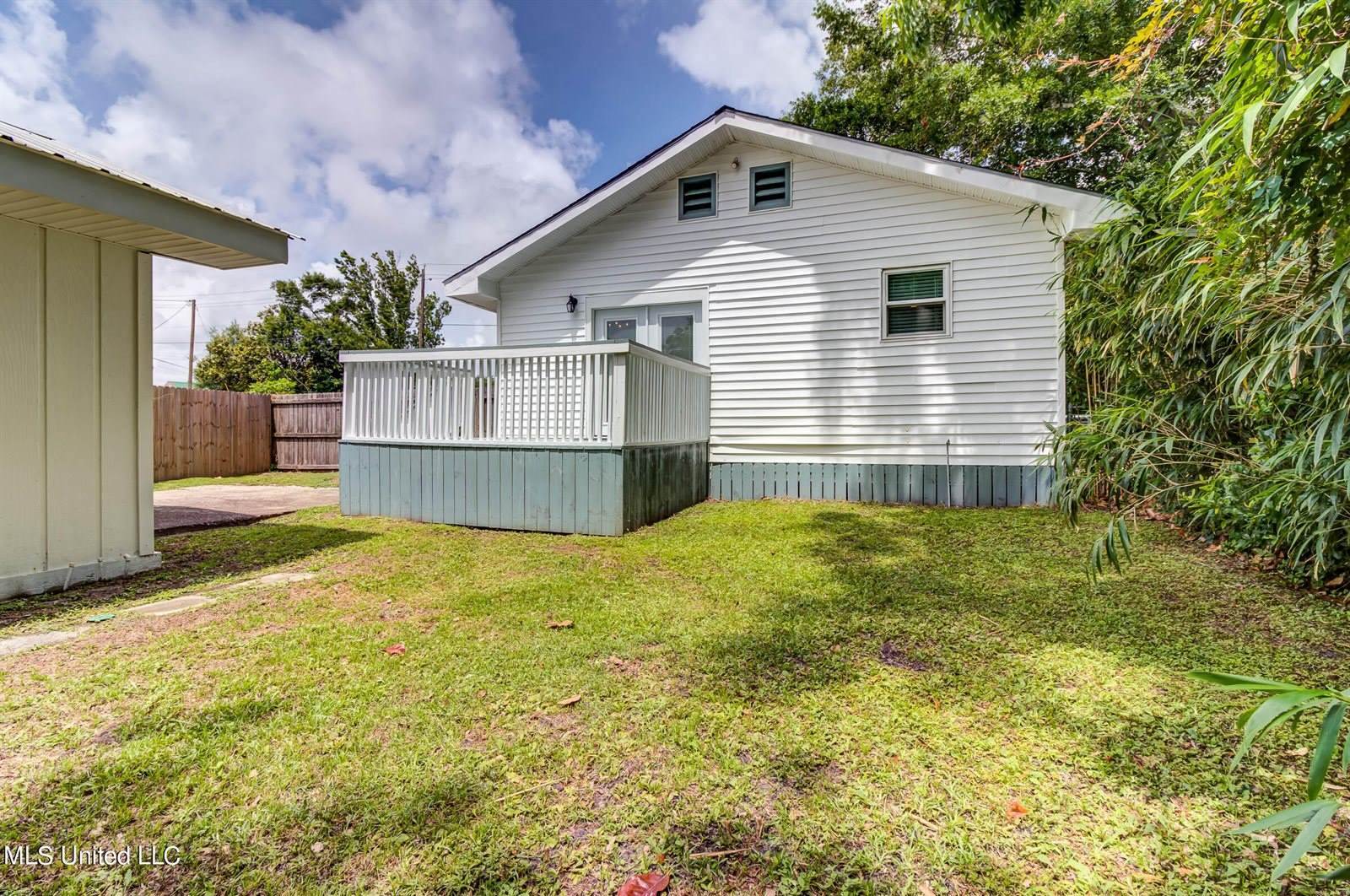 102 S Girard Avenue, Long Beach, MS 39560