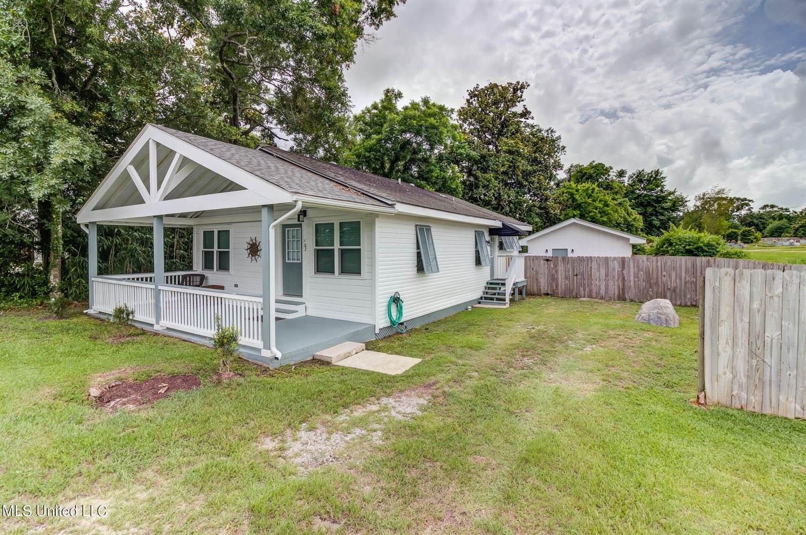 102 S Girard Avenue, Long Beach, MS 39560