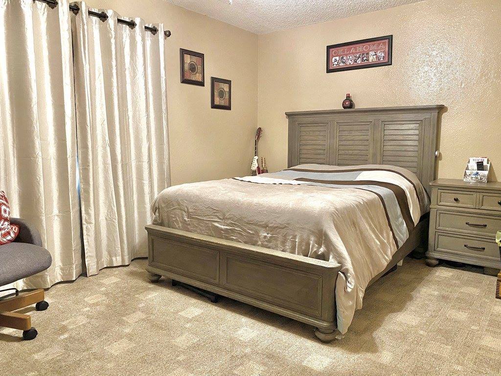 503 Oak St, Ozona, TX 76943