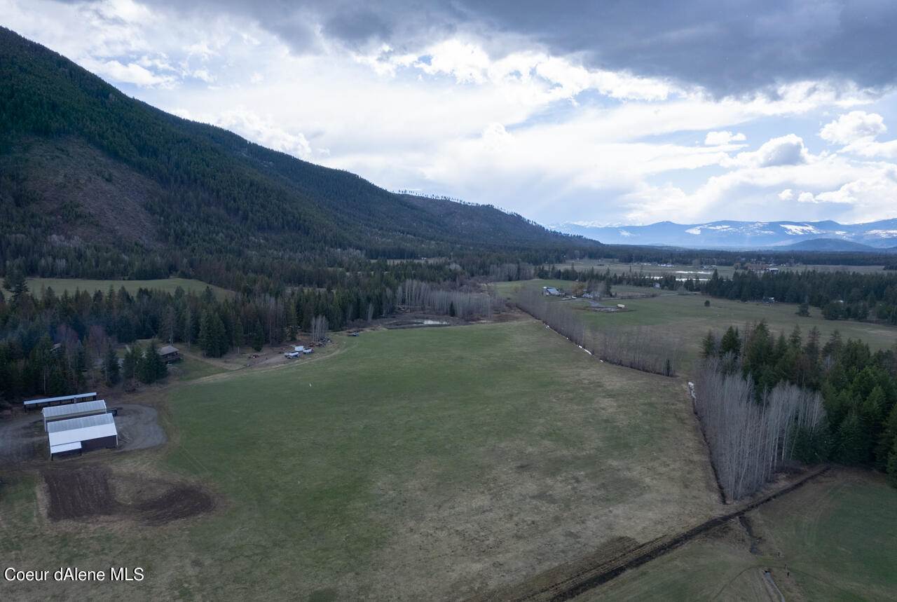 1151 Black Mountain Rd, Bonners Ferry, ID 83805