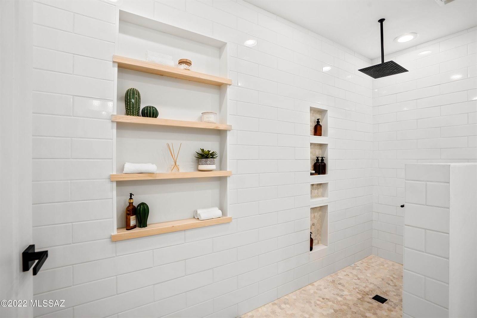 5050 East Placita Salud, Tucson, AZ 85718