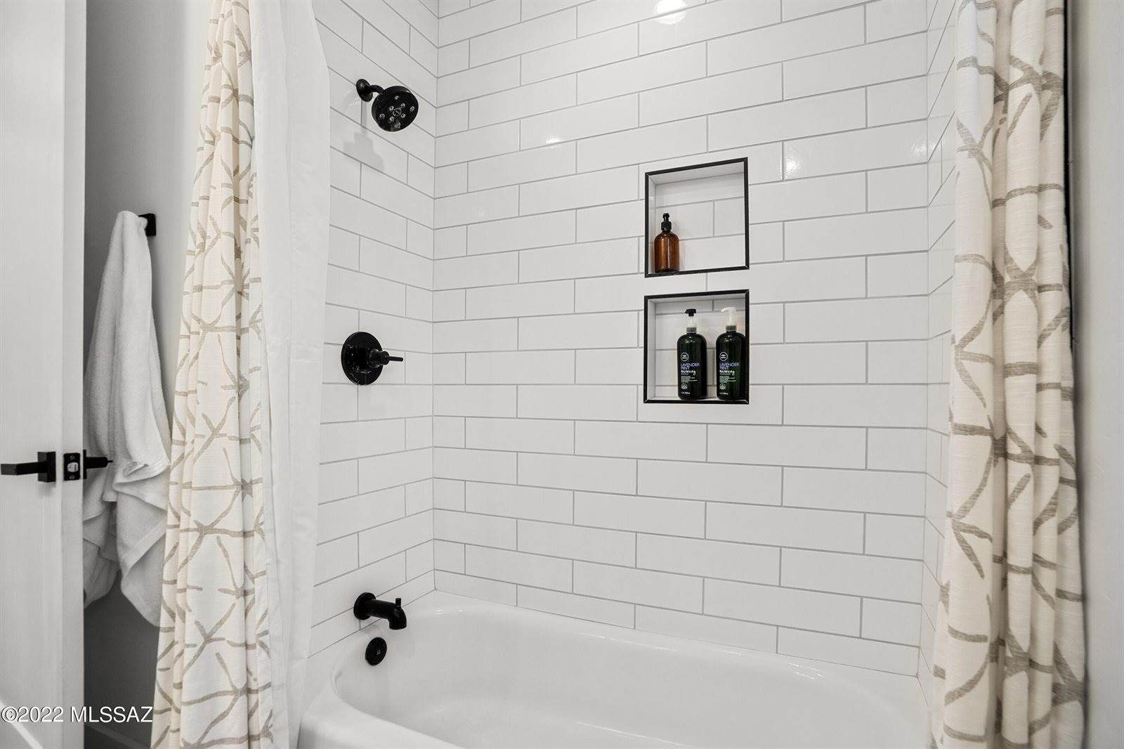 5050 East Placita Salud, Tucson, AZ 85718