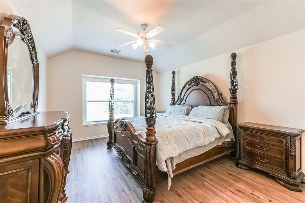 4114 Caneshaw Drive, Pearland, TX 77584