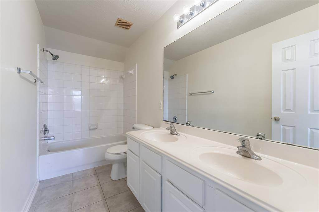 4114 Caneshaw Drive, Pearland, TX 77584