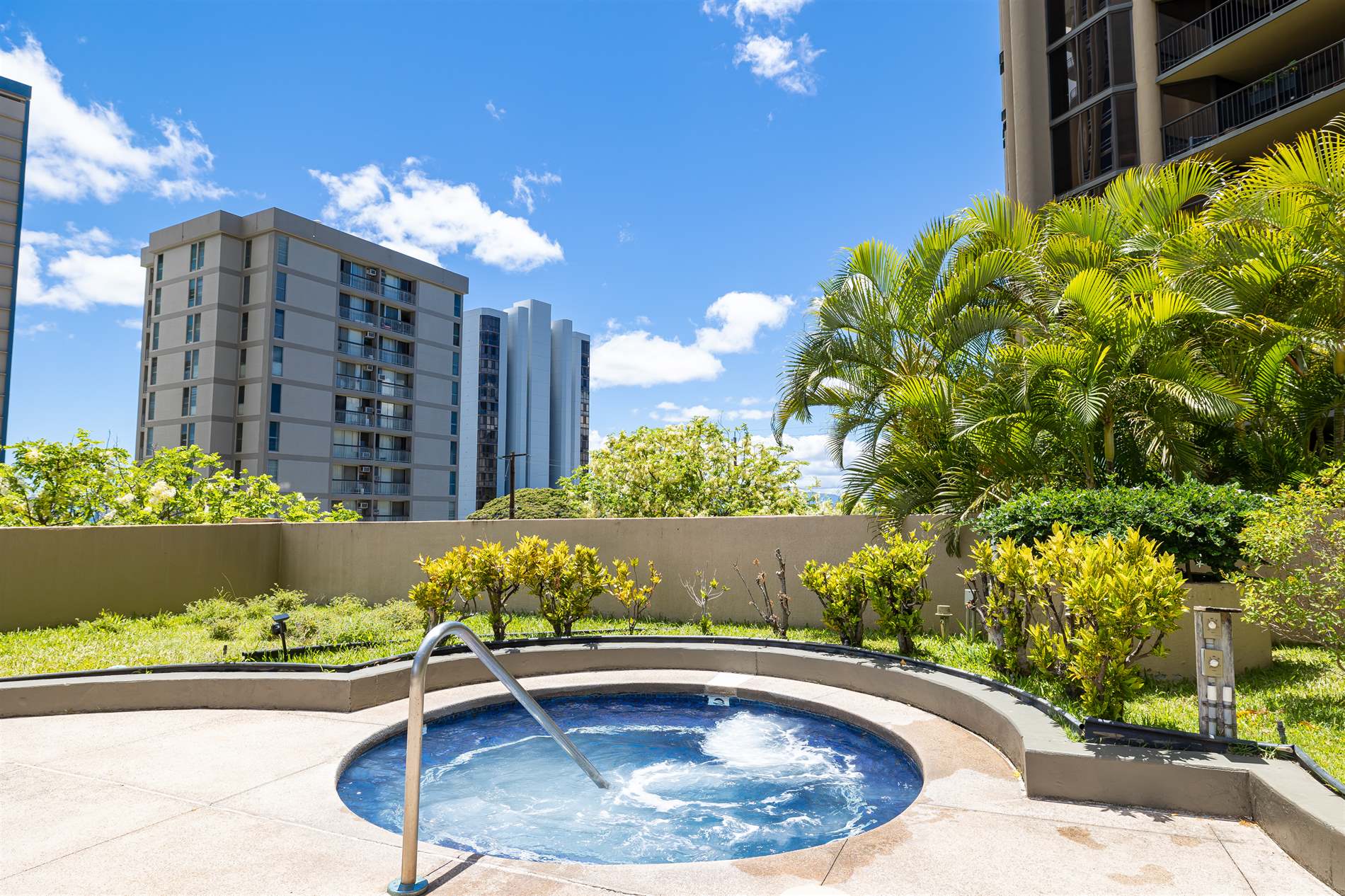38 S Judd St, Honolulu, HI 96817
