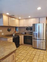 633 Mansell Drive, Youngstown, OH 44505