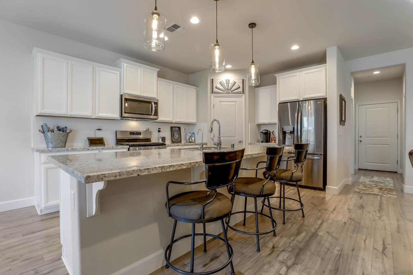 873 Cerrato WAY, Hollister, CA 95023