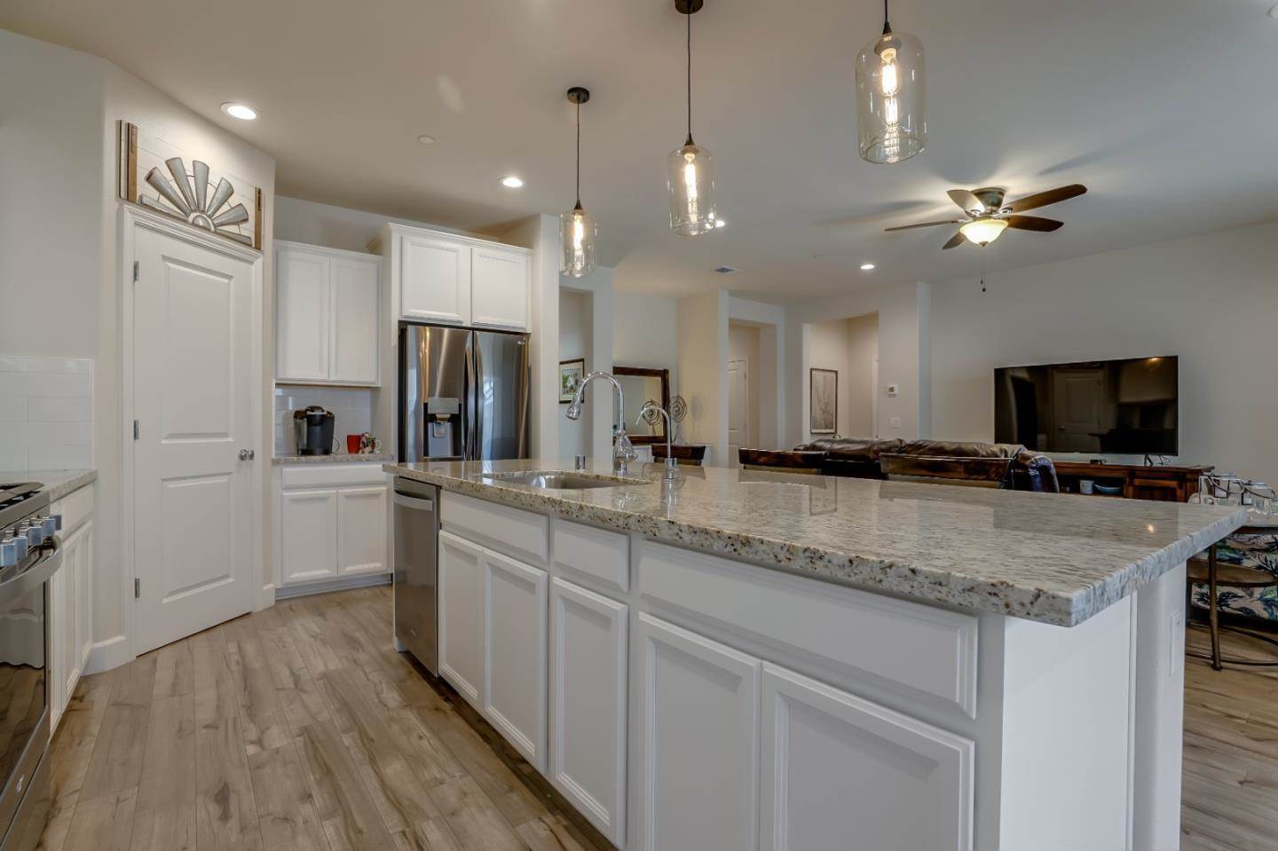 873 Cerrato WAY, Hollister, CA 95023