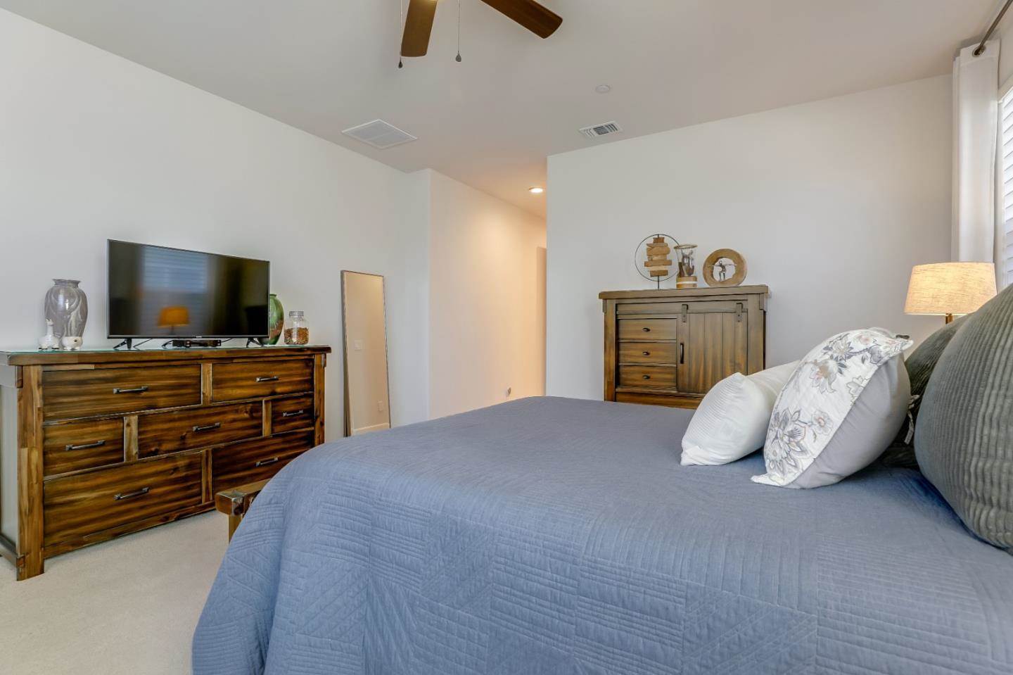 873 Cerrato WAY, Hollister, CA 95023