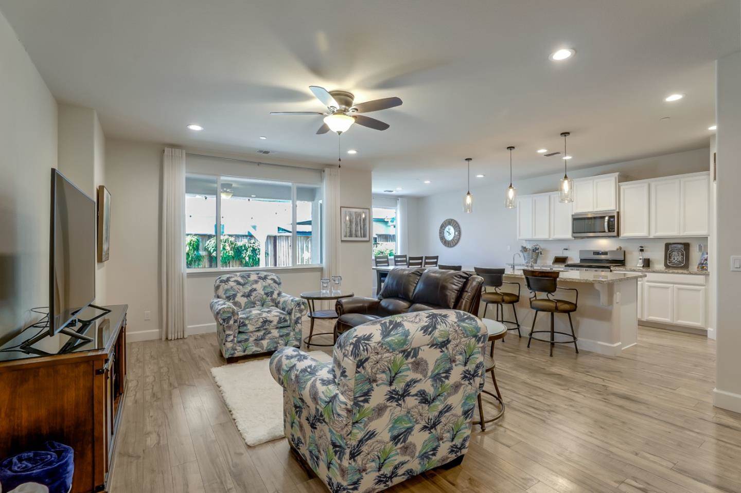 873 Cerrato WAY, Hollister, CA 95023