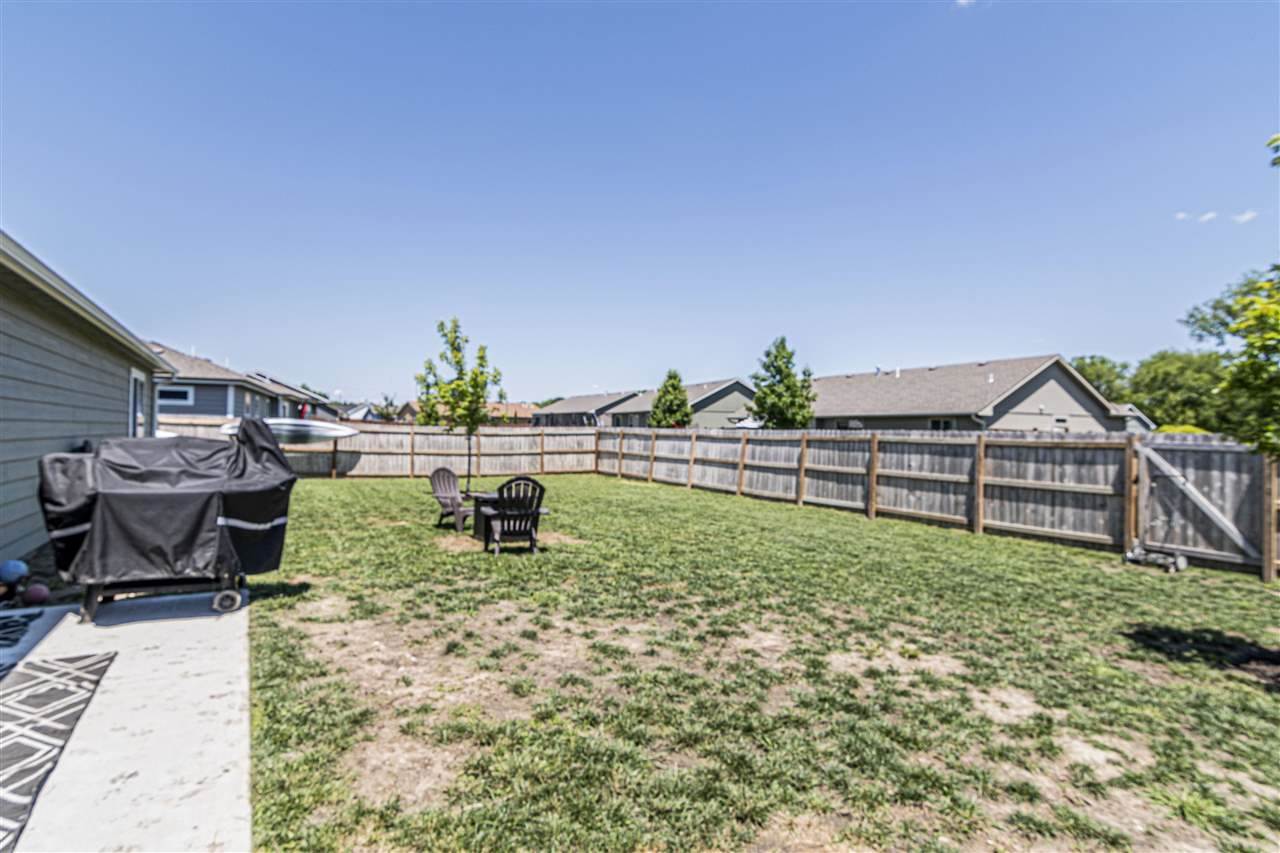 4693 Sunflower Slope Drive, Manhattan, KS 66502