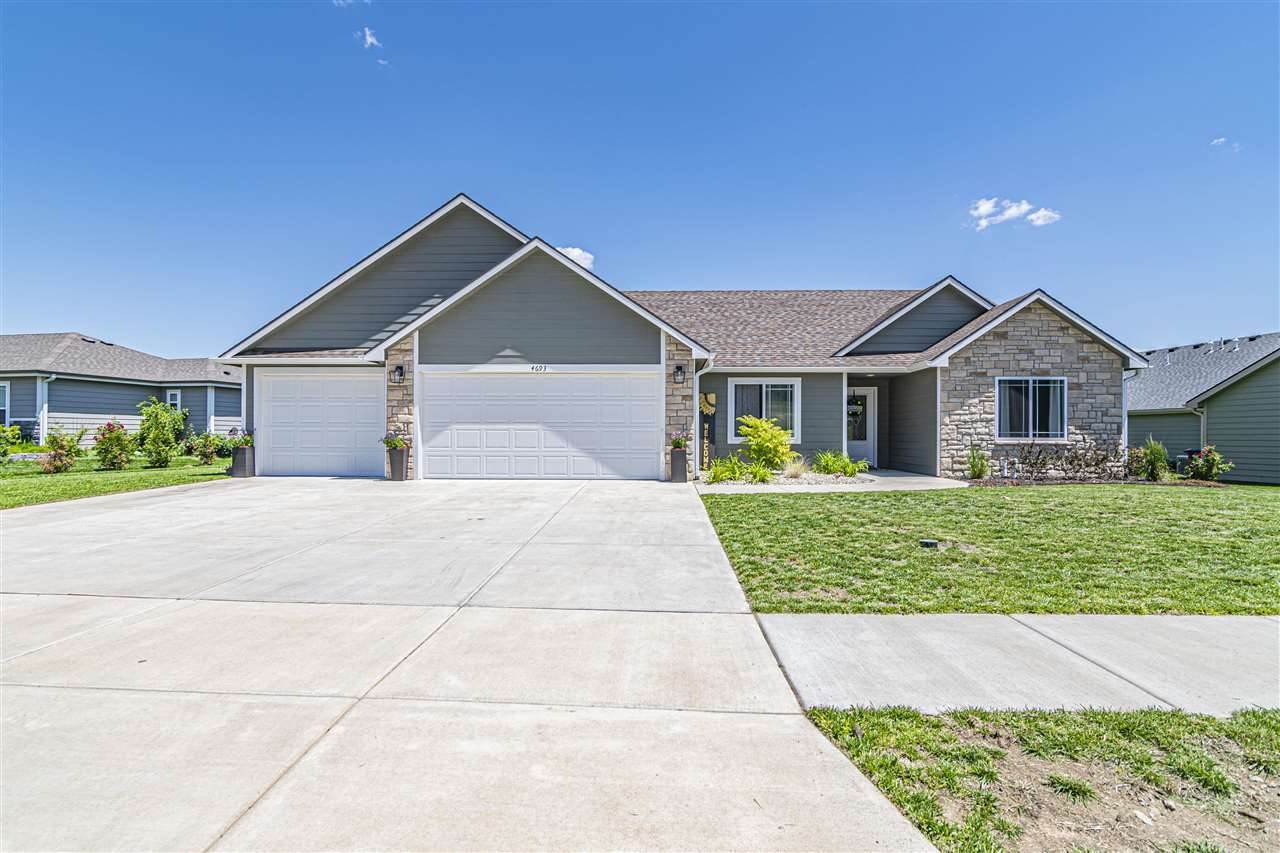 4693 Sunflower Slope Drive, Manhattan, KS 66502