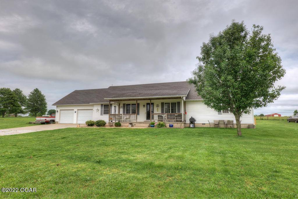 8030 County Lane 116, Carthage, MO 64836