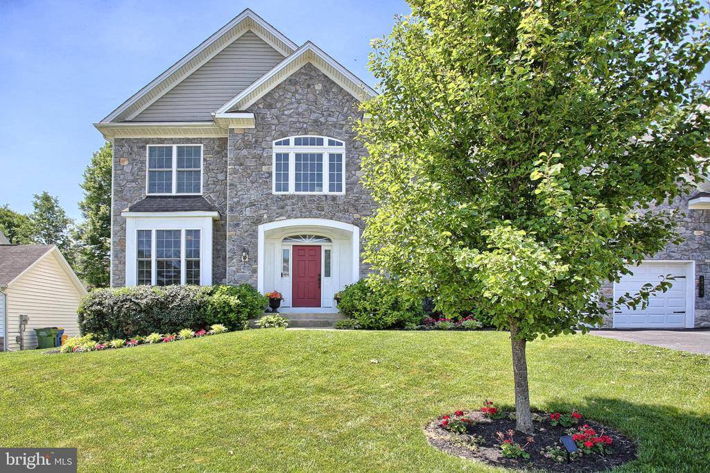 4576 Manor Drive, Mechanicsburg, PA 17055