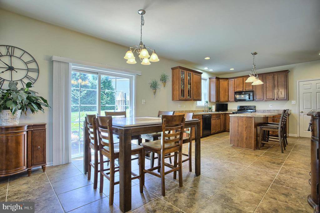 4576 Manor Drive, Mechanicsburg, PA 17055