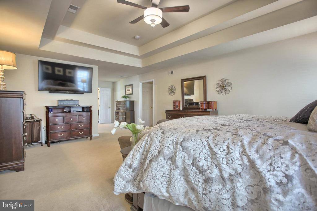 4576 Manor Drive, Mechanicsburg, PA 17055