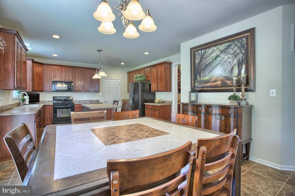 4576 Manor Drive, Mechanicsburg, PA 17055