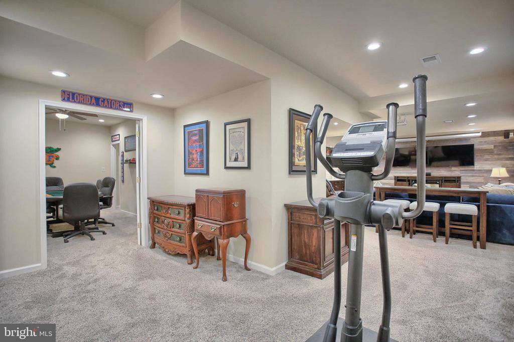 4576 Manor Drive, Mechanicsburg, PA 17055