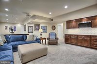 4576 Manor Drive, Mechanicsburg, PA 17055