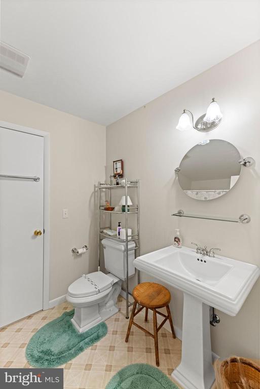 32 Marshall Road, Rehoboth Beach, DE 19971