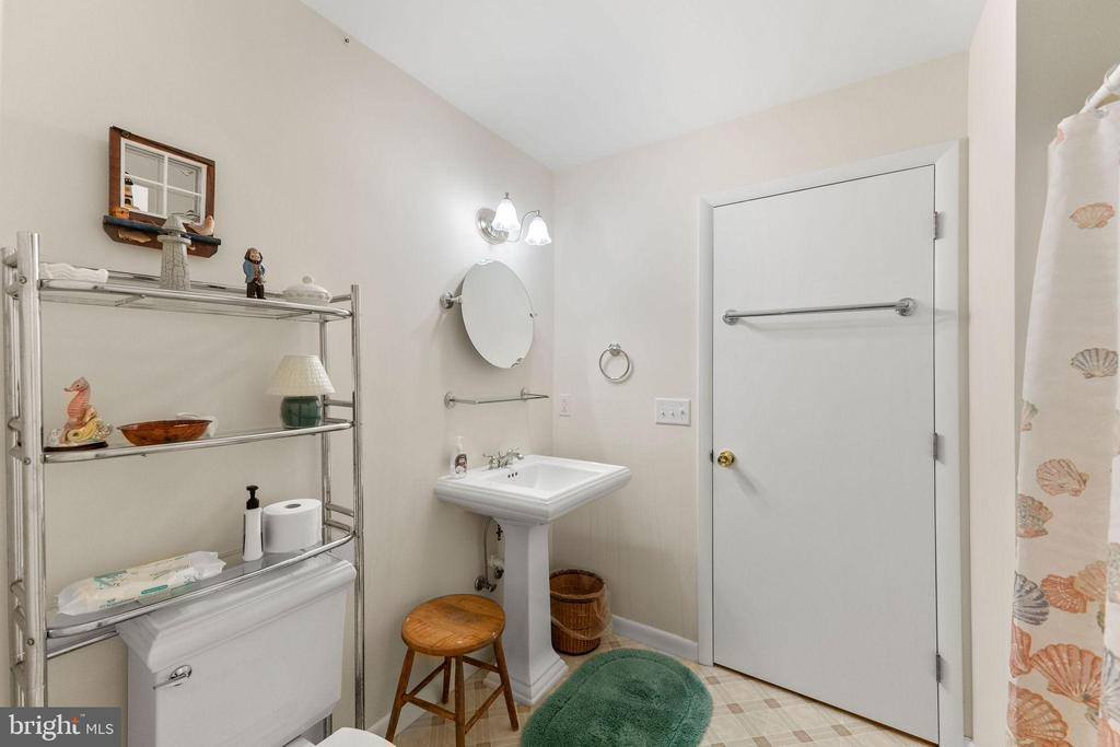 32 Marshall Road, Rehoboth Beach, DE 19971