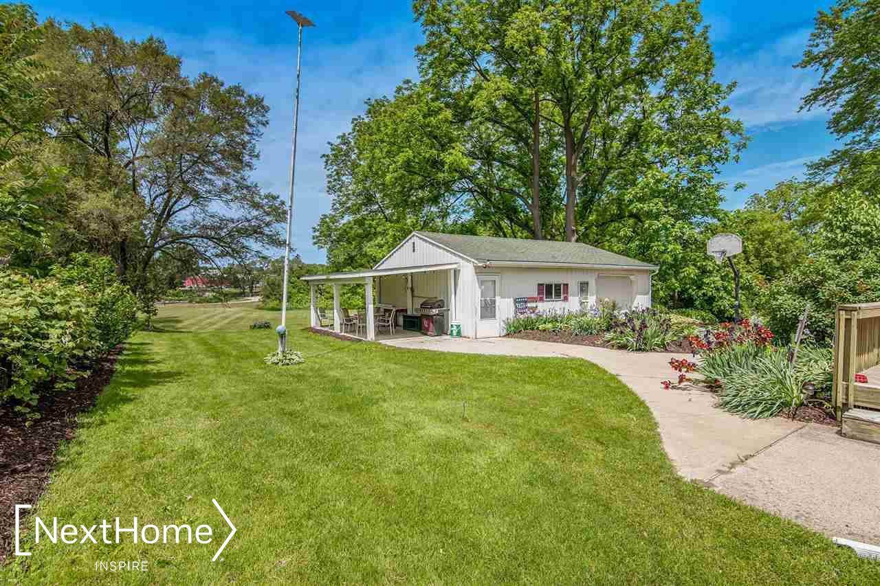 219 N Main, Chesaning, MI 48616