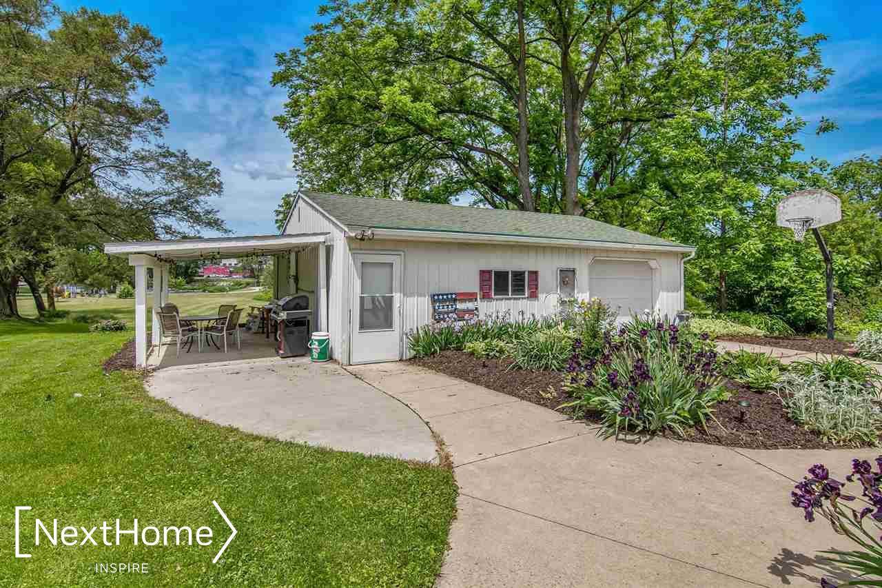 219 N Main, Chesaning, MI 48616