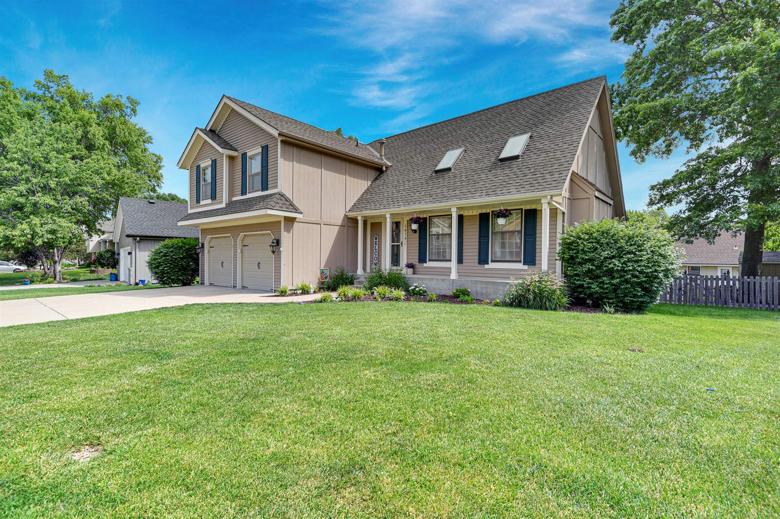 1414 S Sheridan Bridge Place, Olathe, KS 66062