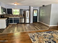 2823 Connecticut Avenue, Joplin, MO 64804