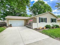 4006 SW 35th TER, Topeka, KS 66614