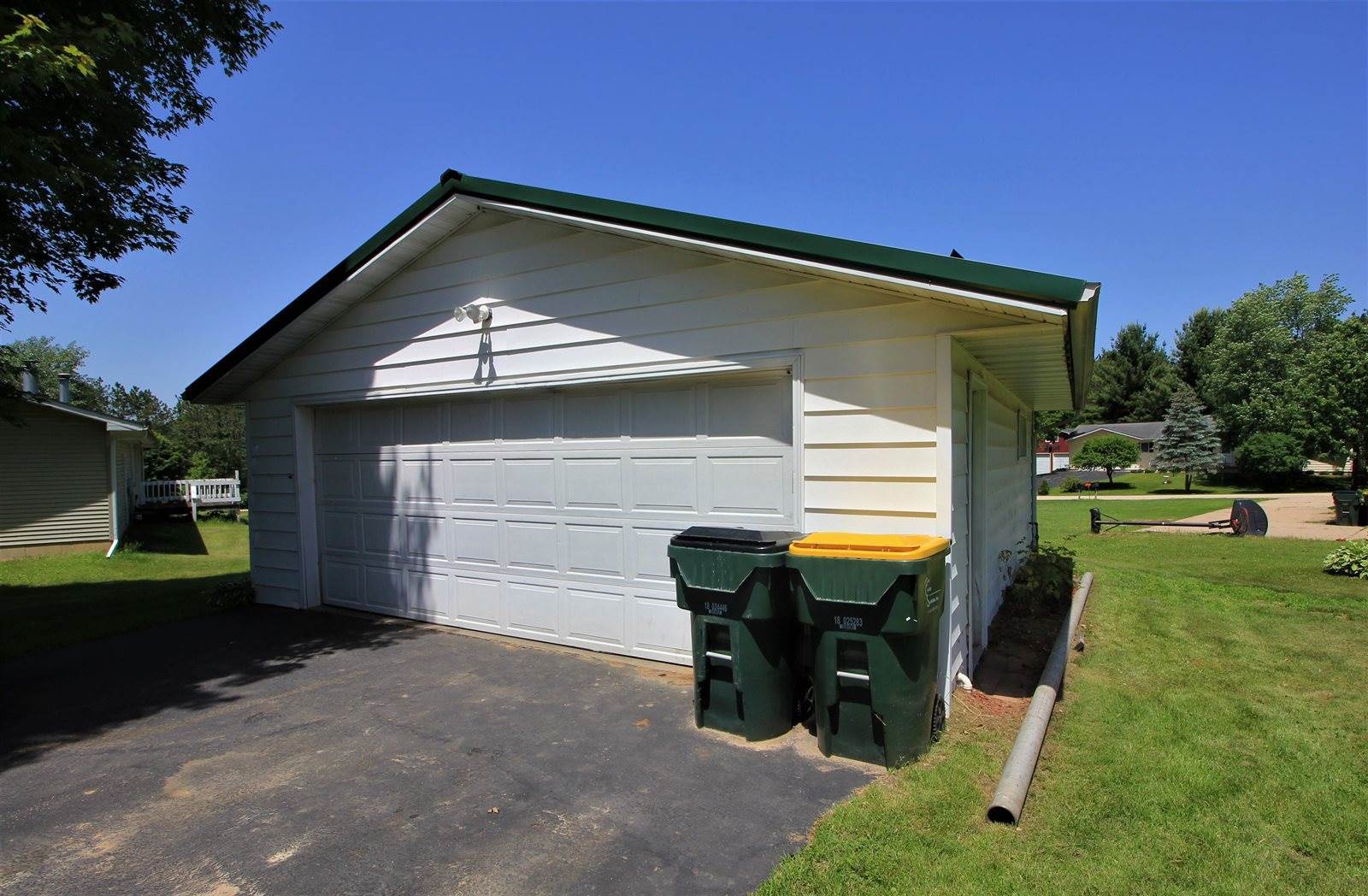 707 Mulberry St, Gays Mills, WI 54631