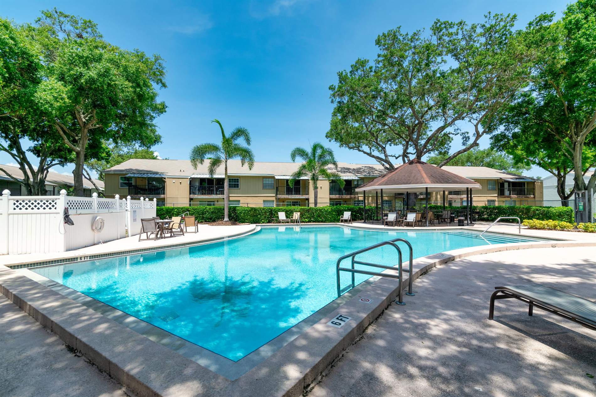 4507 S Oak Dr #P22, Tampa, FL 33611