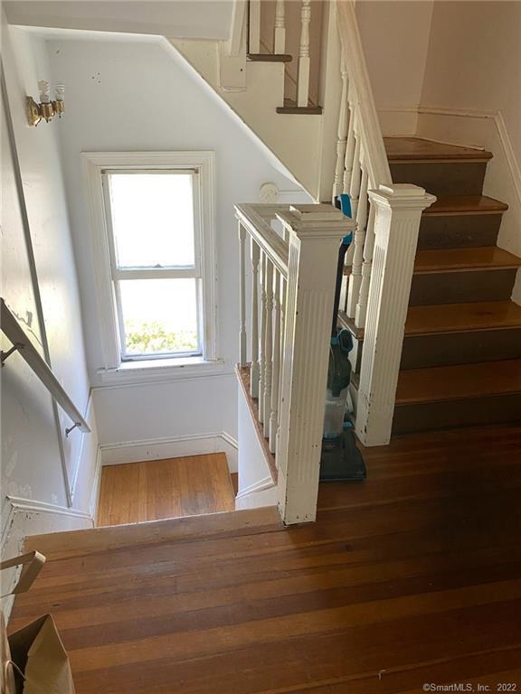 221 Whitney Avenue, Bridgeport, CT 06606