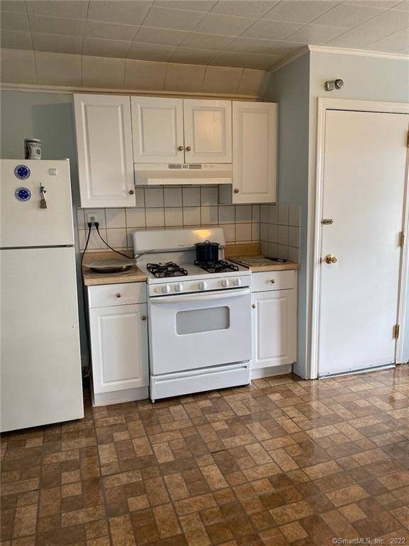 221 Whitney Avenue, Bridgeport, CT 06606