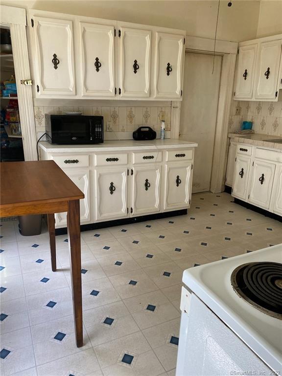 221 Whitney Avenue, Bridgeport, CT 06606