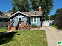 3130 Summit, Sioux City, IA 51104