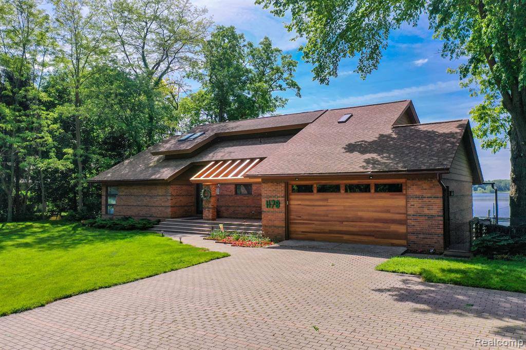 1178 East Coon Lake Road, Marion Township, MI 48843