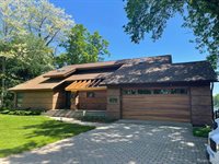 1178 East Coon Lake Road, Marion Township, MI 48843