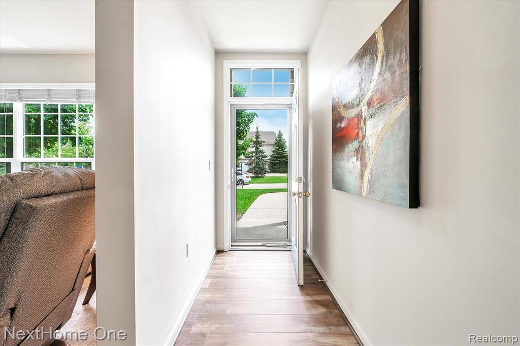 27106 Chesapeake Circle, Commerce Township, MI 48390