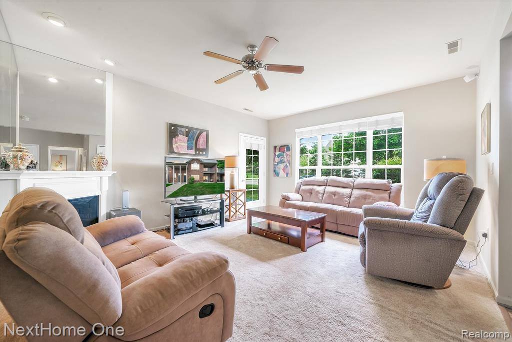 27106 Chesapeake Circle, Commerce Township, MI 48390